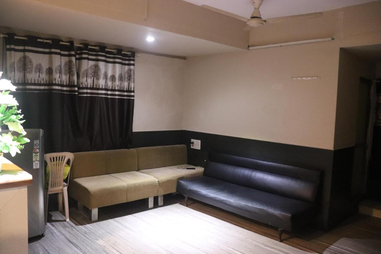Hotel Harmony Jamnagar Ngoại thất bức ảnh