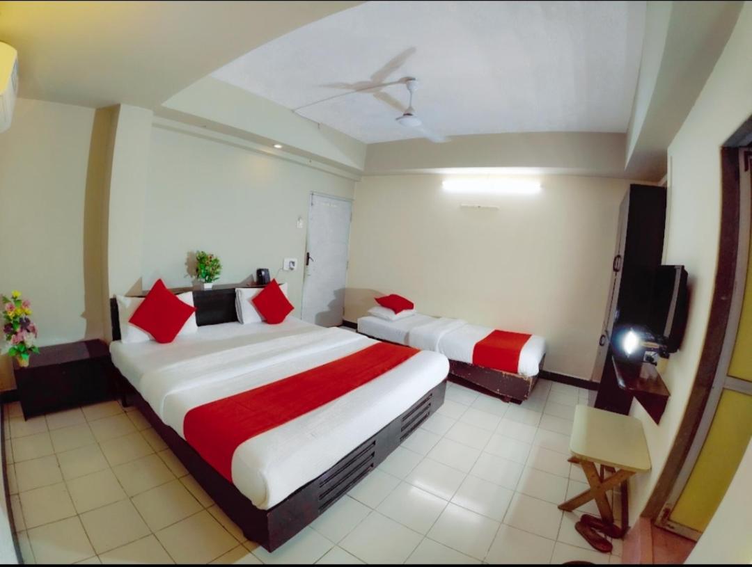 Hotel Harmony Jamnagar Ngoại thất bức ảnh